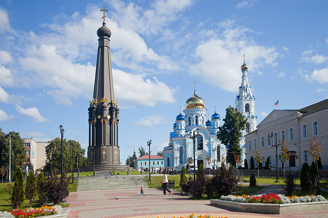 Памятник русским воинам, героям Малоярославецкого сражения 12 (24) октября 1812 года.