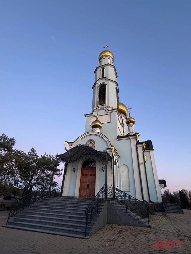 
 Сын попал под обстрел. Священник возит гумпомощь в прифронтовые поселки    