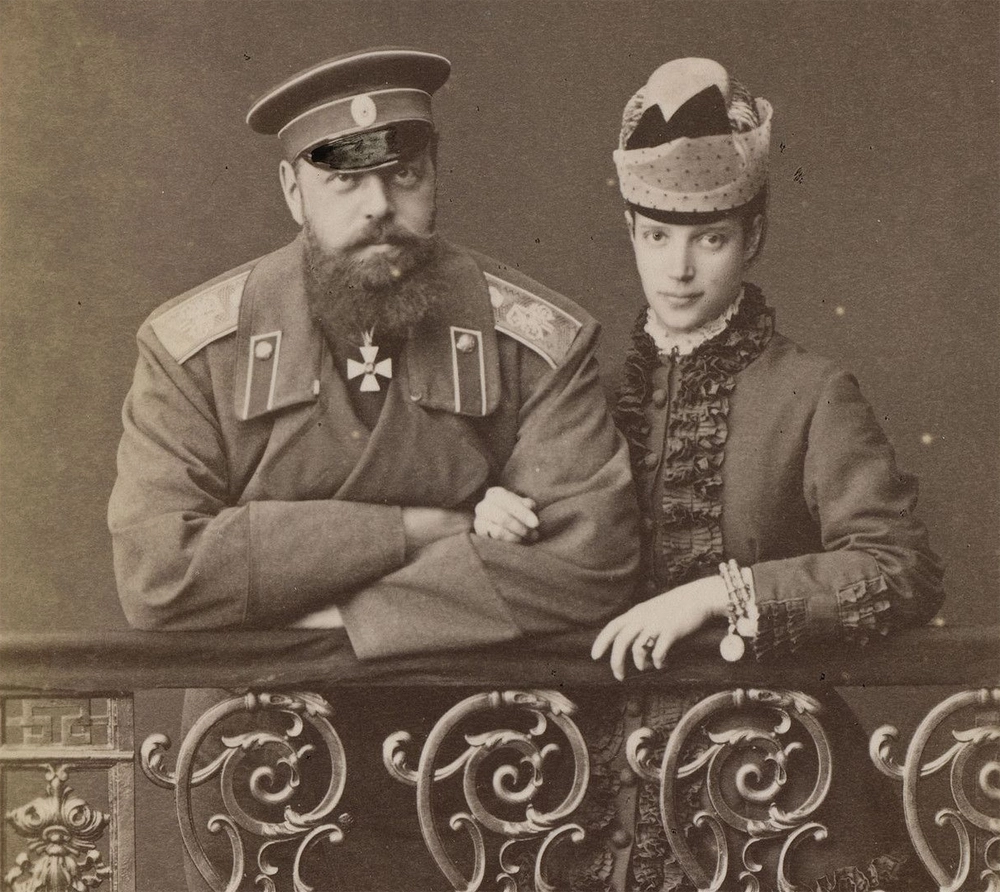 Цесаревич Александр Александрович и цесаревна и великая княгиня Мария Федоровна, конец 1870-х гг.