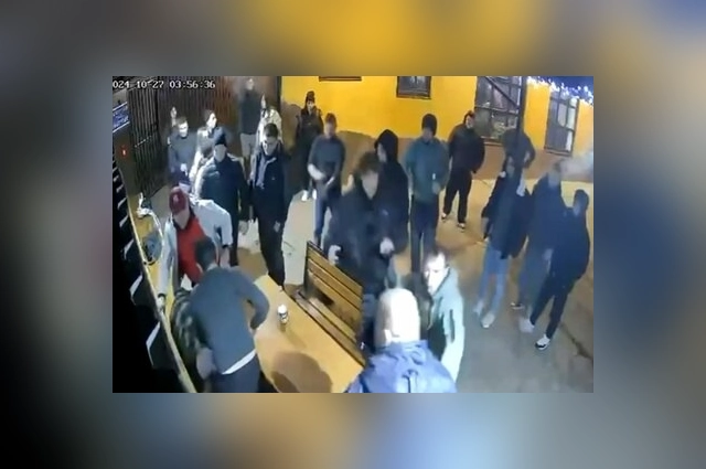 Город поделен на две группировки.