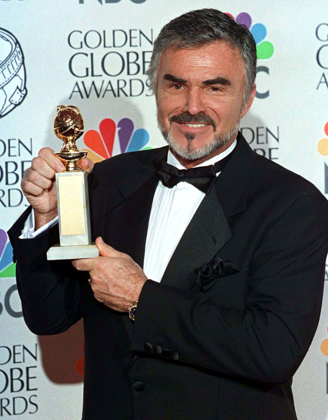 Берт Рейнольдс получил премию «Золотой глобус» за лучшую актерскую роль в фильме «Буги-ночи».