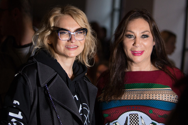 Эвелина Хромченко и Алла Вербер на показе новой коллекции модельера Валентина Юдашкина на Неделе моды в Париже.