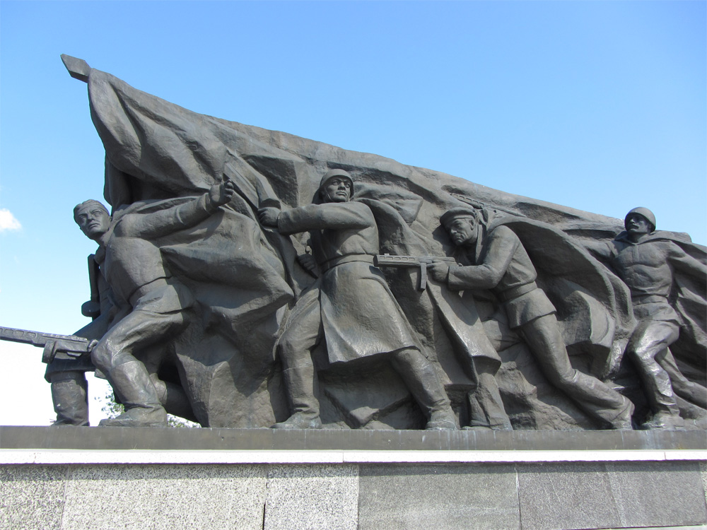 Мемориал воинам-ульяновцам, погибшим в годы Великой Отечественной войны.