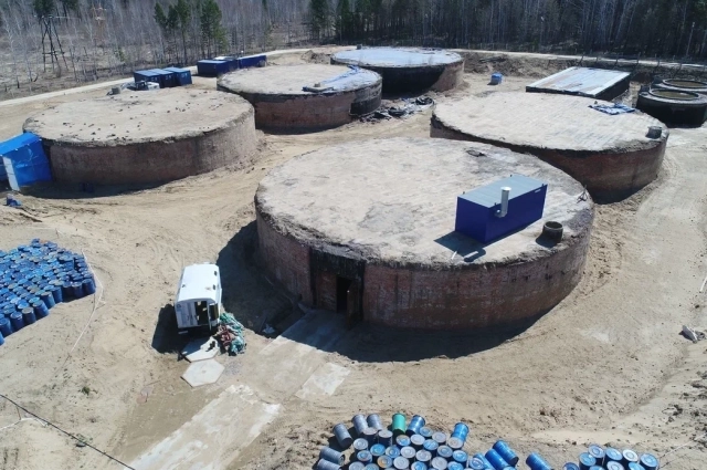 До конца года все хранилища сооружения 310 будут освобождены от отходов.