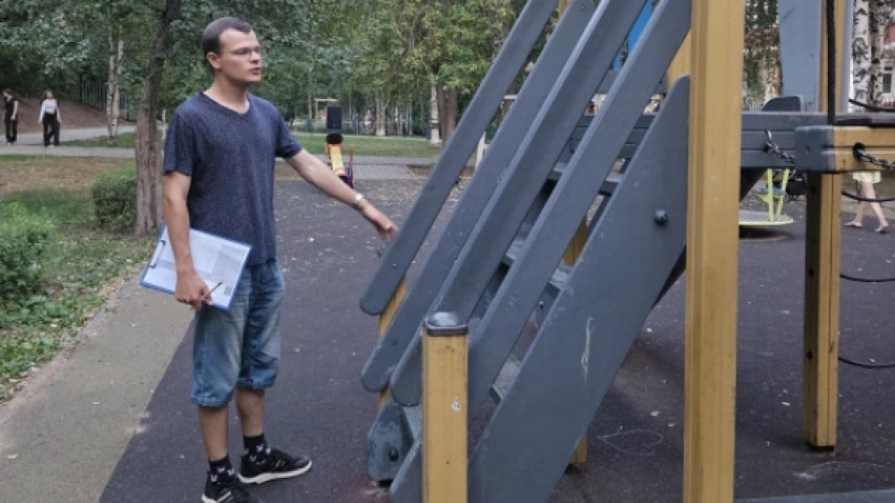 Члены парламента помогают в благоустройстве городов и районов