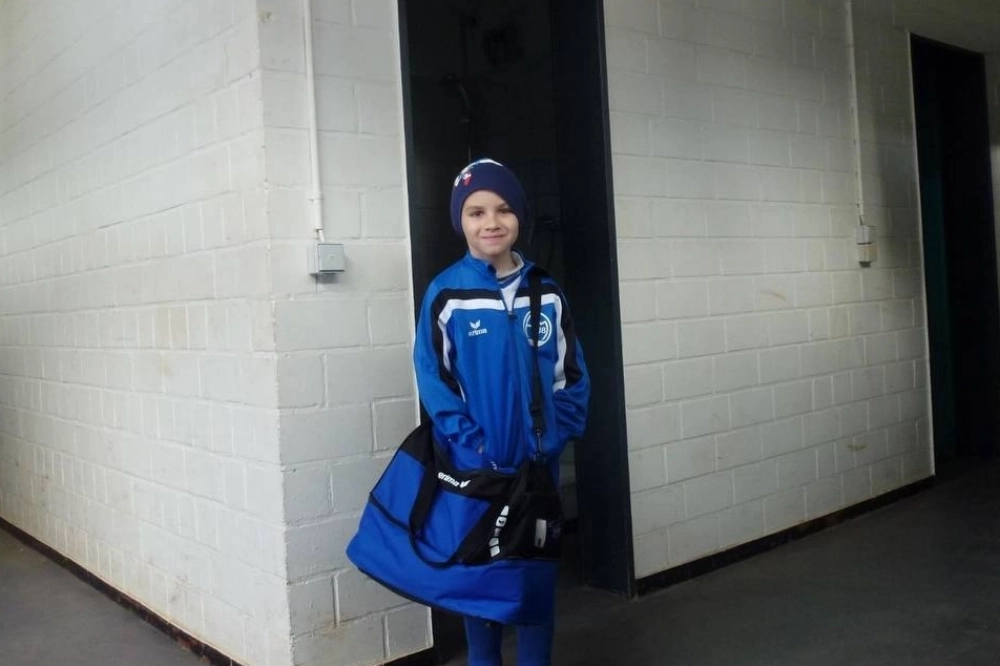 Мальчик ходил на тренировки с удовольствием.