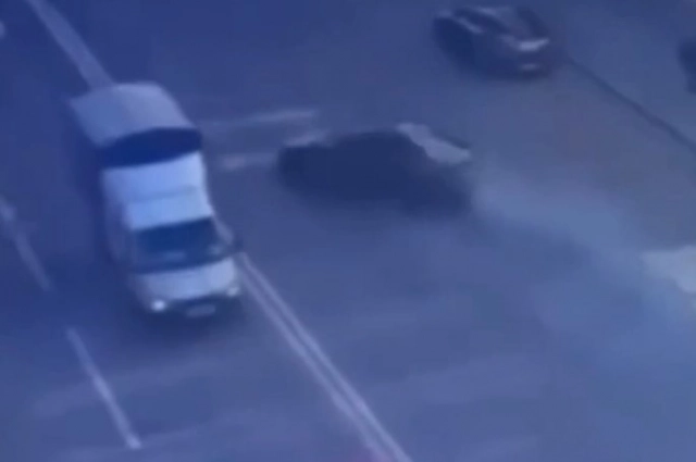 А это автохулиган из Санкт-Петербурга.