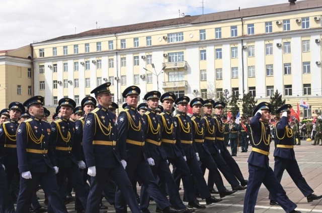 Парада Победы 9 мая 2026 в Улан-Удэ прошёл торжественно