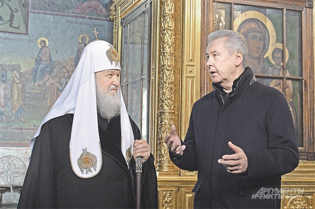 Сергей Собянин и Патриарх Кирилл в Новоспасском монастыре